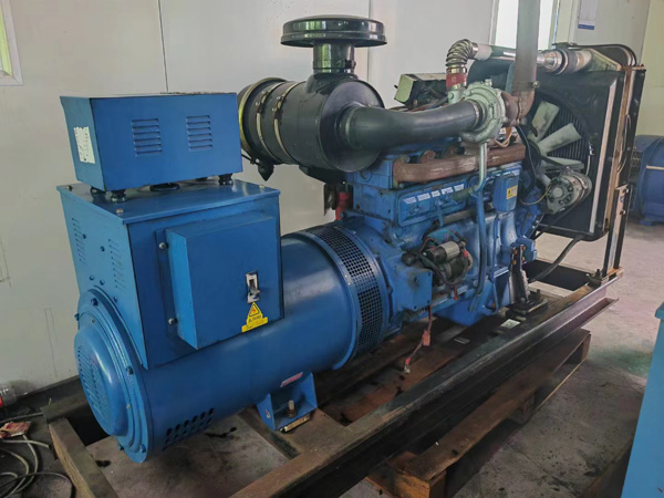 蛟河100kW柴油发电机组使用多级机油有哪些优缺点？
